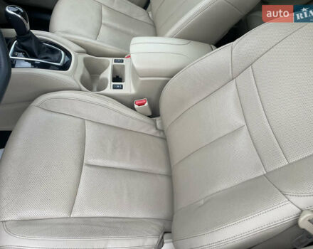 Красный Ниссан Rogue, объемом двигателя 2.5 л и пробегом 147 тыс. км за 16000 $, фото 19 на Automoto.ua