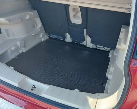 Красный Ниссан Rogue, объемом двигателя 2.49 л и пробегом 163 тыс. км за 13600 $, фото 9 на Automoto.ua