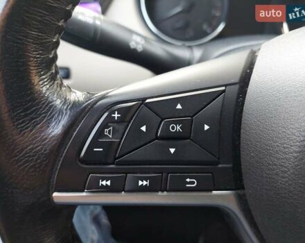 Красный Ниссан Rogue, объемом двигателя 2.49 л и пробегом 163 тыс. км за 13600 $, фото 15 на Automoto.ua