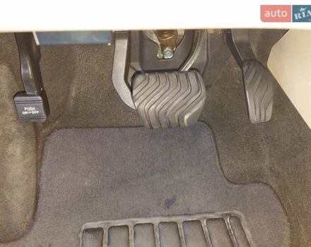 Красный Ниссан Rogue, объемом двигателя 2.49 л и пробегом 163 тыс. км за 13600 $, фото 21 на Automoto.ua