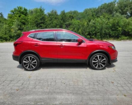 Красный Ниссан Rogue, объемом двигателя 2 л и пробегом 63 тыс. км за 9200 $, фото 2 на Automoto.ua