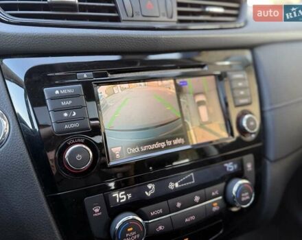 Красный Ниссан Rogue, объемом двигателя 2.49 л и пробегом 150 тыс. км за 15900 $, фото 25 на Automoto.ua