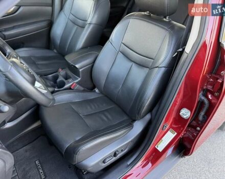 Красный Ниссан Rogue, объемом двигателя 2.49 л и пробегом 150 тыс. км за 15900 $, фото 12 на Automoto.ua