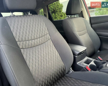 Красный Ниссан Rogue, объемом двигателя 2.5 л и пробегом 85 тыс. км за 16999 $, фото 14 на Automoto.ua