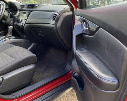 Красный Ниссан Rogue, объемом двигателя 2.5 л и пробегом 210 тыс. км за 11500 $, фото 10 на Automoto.ua