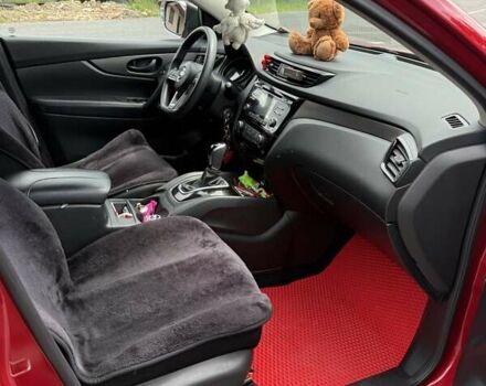 Красный Ниссан Rogue, объемом двигателя 2 л и пробегом 150 тыс. км за 12700 $, фото 4 на Automoto.ua