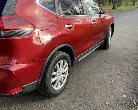 Красный Ниссан Rogue, объемом двигателя 2.5 л и пробегом 210 тыс. км за 11500 $, фото 1 на Automoto.ua
