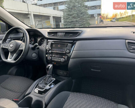 Красный Ниссан Rogue, объемом двигателя 2.5 л и пробегом 85 тыс. км за 16999 $, фото 17 на Automoto.ua