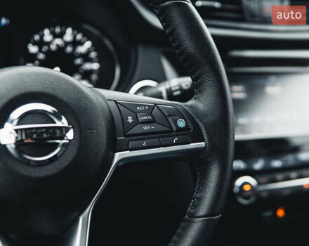 Красный Ниссан Rogue, объемом двигателя 2.49 л и пробегом 132 тыс. км за 16500 $, фото 20 на Automoto.ua