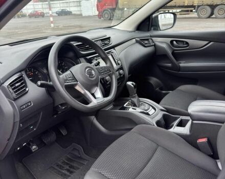 Червоний Ніссан Rogue, об'ємом двигуна 2 л та пробігом 140 тис. км за 13799 $, фото 5 на Automoto.ua