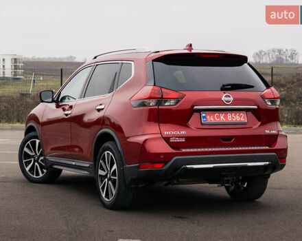 Красный Ниссан Rogue, объемом двигателя 2.49 л и пробегом 132 тыс. км за 16500 $, фото 4 на Automoto.ua