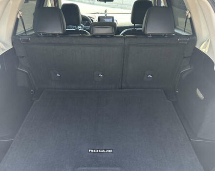 Красный Ниссан Rogue, объемом двигателя 2.49 л и пробегом 99 тыс. км за 24950 $, фото 16 на Automoto.ua