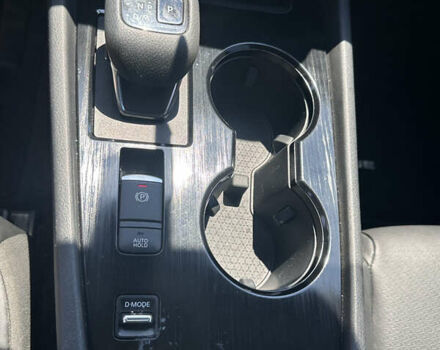 Красный Ниссан Rogue, объемом двигателя 2.49 л и пробегом 99 тыс. км за 24950 $, фото 10 на Automoto.ua