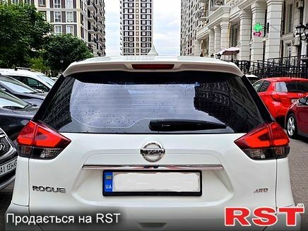 Ниссан Rogue, объемом двигателя 2.5 л и пробегом 182 тыс. км за 12500 $, фото 2 на Automoto.ua
