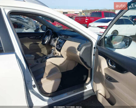 Ніссан Rogue, об'ємом двигуна 2.49 л та пробігом 154 тис. км за 2300 $, фото 6 на Automoto.ua