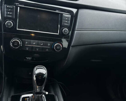 Ниссан Rogue, объемом двигателя 2.5 л и пробегом 129 тыс. км за 13900 $, фото 14 на Automoto.ua