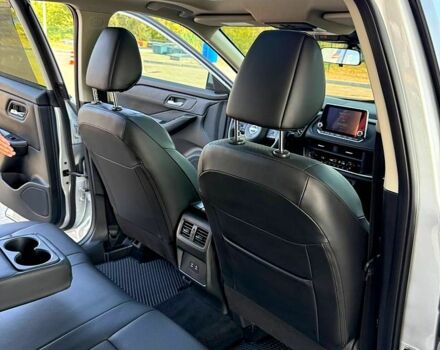 Ниссан Rogue, объемом двигателя 1.5 л и пробегом 6 тыс. км за 25999 $, фото 6 на Automoto.ua