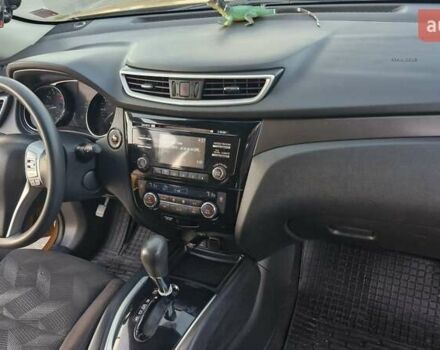 Ниссан Rogue 2014 в Рокитное на Automoto.ua Желтый Ниссан Rogue, объемом двигателя 2.49 л и пробегом 244 тыс. км за 9000 $, фото 4 на Automoto.ua
