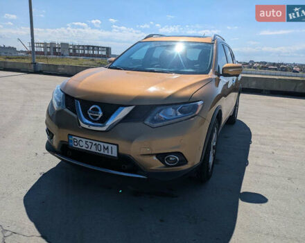 Желтый Ниссан Rogue, объемом двигателя 2.49 л и пробегом 186 тыс. км за 12600 $, фото 7 на Automoto.ua