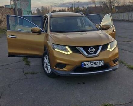 Ниссан Rogue 2014 в Рокитное на Automoto.ua Желтый Ниссан Rogue, объемом двигателя 2.49 л и пробегом 244 тыс. км за 9000 $, фото 1 на Automoto.ua