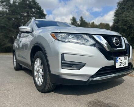 Серый Ниссан Rogue, объемом двигателя 0 л и пробегом 135 тыс. км за 14200 $, фото 2 на Automoto.ua