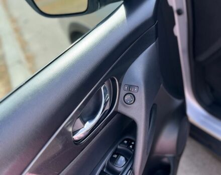 Серый Ниссан Rogue, объемом двигателя 0 л и пробегом 135 тыс. км за 14200 $, фото 7 на Automoto.ua