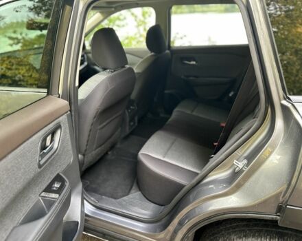 Серый Ниссан Rogue, объемом двигателя 2 л и пробегом 71 тыс. км за 21999 $, фото 4 на Automoto.ua