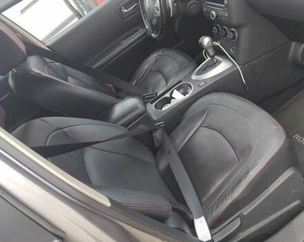 Серый Ниссан Rogue, объемом двигателя 2.5 л и пробегом 180 тыс. км за 6000 $, фото 3 на Automoto.ua