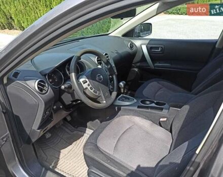Серый Ниссан Rogue, объемом двигателя 2.5 л и пробегом 340 тыс. км за 6600 $, фото 8 на Automoto.ua