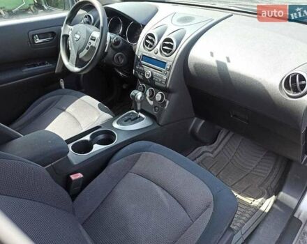 Серый Ниссан Rogue, объемом двигателя 2.5 л и пробегом 340 тыс. км за 6600 $, фото 6 на Automoto.ua