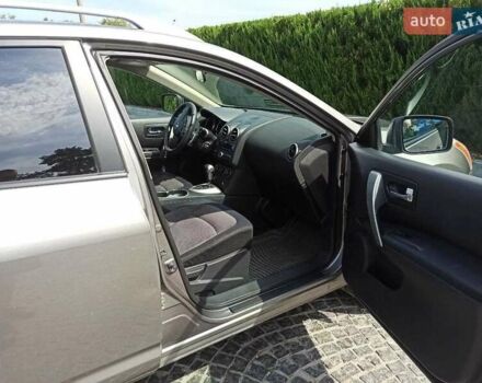 Серый Ниссан Rogue, объемом двигателя 2.5 л и пробегом 340 тыс. км за 6600 $, фото 9 на Automoto.ua