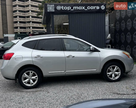 Серый Ниссан Rogue, объемом двигателя 2.5 л и пробегом 180 тыс. км за 7900 $, фото 3 на Automoto.ua