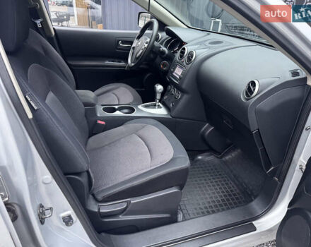 Серый Ниссан Rogue, объемом двигателя 2.5 л и пробегом 180 тыс. км за 7900 $, фото 12 на Automoto.ua