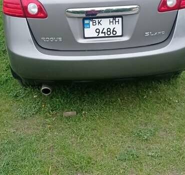 Серый Ниссан Rogue, объемом двигателя 2.5 л и пробегом 220 тыс. км за 10000 $, фото 10 на Automoto.ua