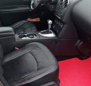 Серый Ниссан Rogue, объемом двигателя 2.5 л и пробегом 220 тыс. км за 10000 $, фото 9 на Automoto.ua