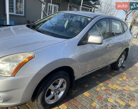 Сірий Ніссан Rogue, об'ємом двигуна 2.49 л та пробігом 198 тис. км за 9800 $, фото 1 на Automoto.ua