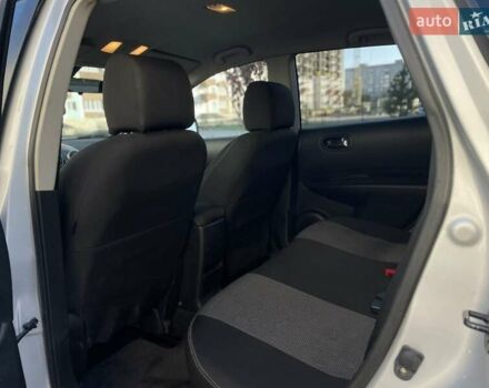 Сірий Ніссан Rogue, об'ємом двигуна 2.5 л та пробігом 234 тис. км за 9600 $, фото 21 на Automoto.ua