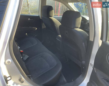 Сірий Ніссан Rogue, об'ємом двигуна 2.49 л та пробігом 198 тис. км за 9800 $, фото 7 на Automoto.ua