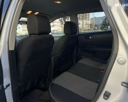 Сірий Ніссан Rogue, об'ємом двигуна 2.5 л та пробігом 234 тис. км за 9600 $, фото 21 на Automoto.ua