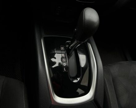 Серый Ниссан Rogue, объемом двигателя 2.5 л и пробегом 229 тыс. км за 11500 $, фото 13 на Automoto.ua