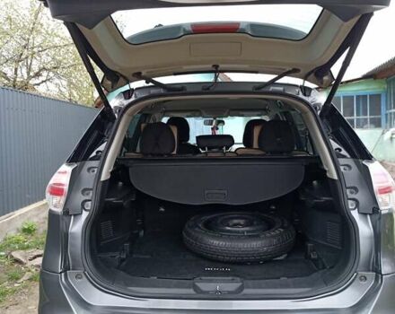 Серый Ниссан Rogue, объемом двигателя 0 л и пробегом 127 тыс. км за 13200 $, фото 4 на Automoto.ua