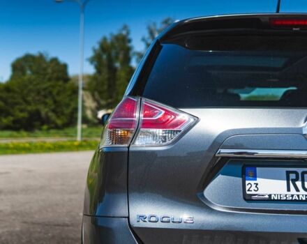 Серый Ниссан Rogue, объемом двигателя 2.5 л и пробегом 168 тыс. км за 13300 $, фото 5 на Automoto.ua