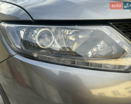 Серый Ниссан Rogue, объемом двигателя 2.5 л и пробегом 226 тыс. км за 11300 $, фото 11 на Automoto.ua