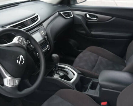 Серый Ниссан Rogue, объемом двигателя 2.5 л и пробегом 160 тыс. км за 11800 $, фото 5 на Automoto.ua