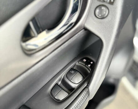 Сірий Ніссан Rogue, об'ємом двигуна 2.49 л та пробігом 176 тис. км за 14199 $, фото 15 на Automoto.ua