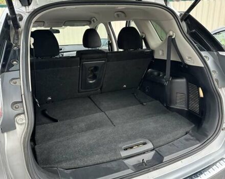 Серый Ниссан Rogue, объемом двигателя 2.49 л и пробегом 167 тыс. км за 13500 $, фото 5 на Automoto.ua