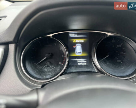 Сірий Ніссан Rogue, об'ємом двигуна 2.49 л та пробігом 209 тис. км за 11300 $, фото 39 на Automoto.ua