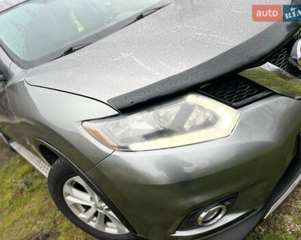 Сірий Ніссан Rogue, об'ємом двигуна 2.49 л та пробігом 209 тис. км за 11300 $, фото 4 на Automoto.ua