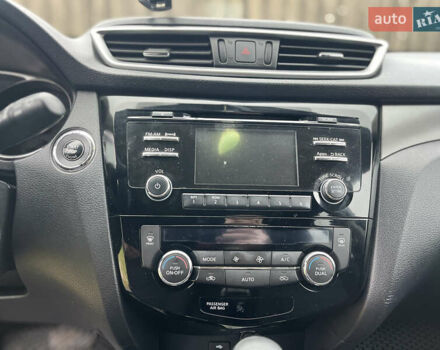 Сірий Ніссан Rogue, об'ємом двигуна 2.49 л та пробігом 209 тис. км за 11300 $, фото 37 на Automoto.ua