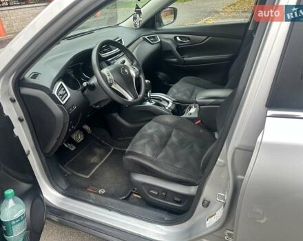 Сірий Ніссан Rogue, об'ємом двигуна 2.5 л та пробігом 168 тис. км за 10500 $, фото 2 на Automoto.ua